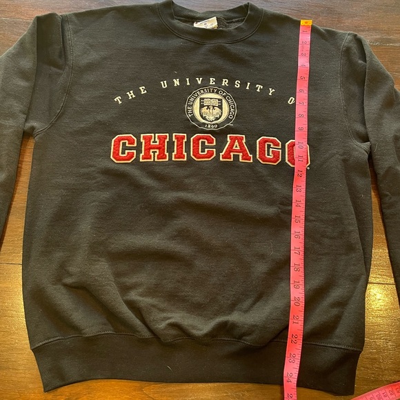 University of Chicago collegiate sweatshirt - size M - Picture 2 of 5